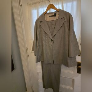 Gray Two-Piece Suit - Set 16W pants; 18W pants